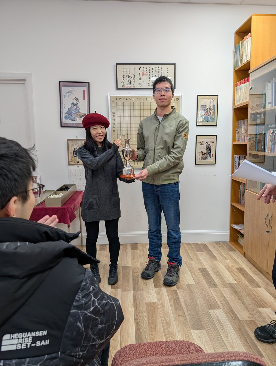 51st London Open, Micheal Cheung wins the David Ward trophy for strongest British player. #igo #weiqi #baduk #gogame