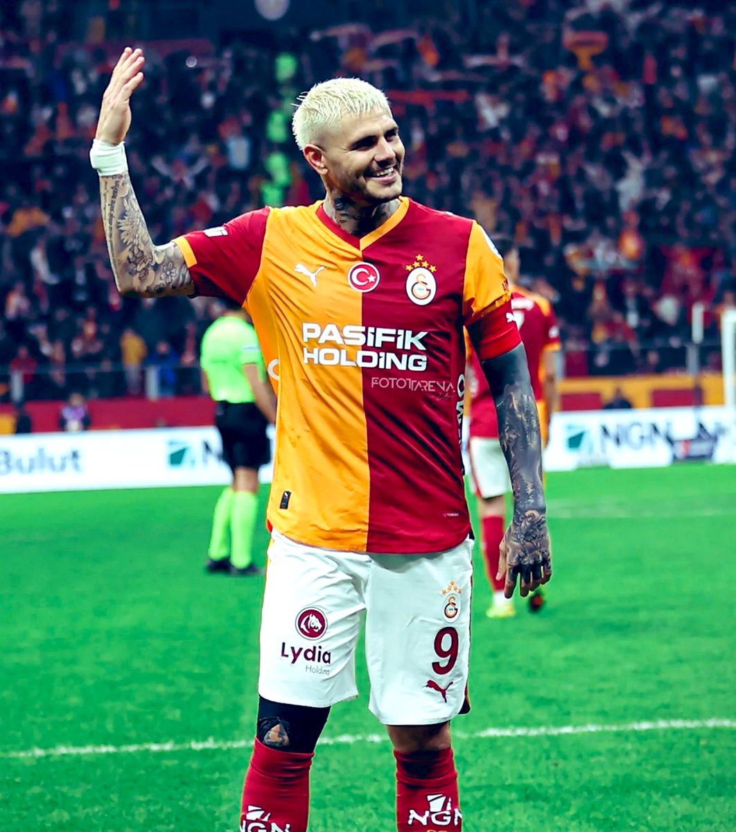 Tam aşkın olayım kısmı gelirken bu hareketi yokmu ulan Icardi çok seviyoruz 🔥