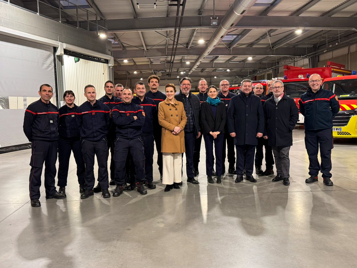 🙏 Comme chaque année aux côtés du <a href="/Prefet86/">Préfet de la Vienne</a> et de la Maire de Poitiers nous avons rendu visite à celles et ceux qui protègent les habitants du <a href="/departement86/">Département de la Vienne</a> tout au long de l’année et en particulier pour la St Sylvestre <a href="/CHU_de_Poitiers/">CHU de Poitiers</a> <a href="/Gendarmerie_086/">Gendarmerie de la Vienne (86)</a> <a href="/sdis86/">@sdis86</a> <a href="/PoliceNationale/">Police nationale</a>