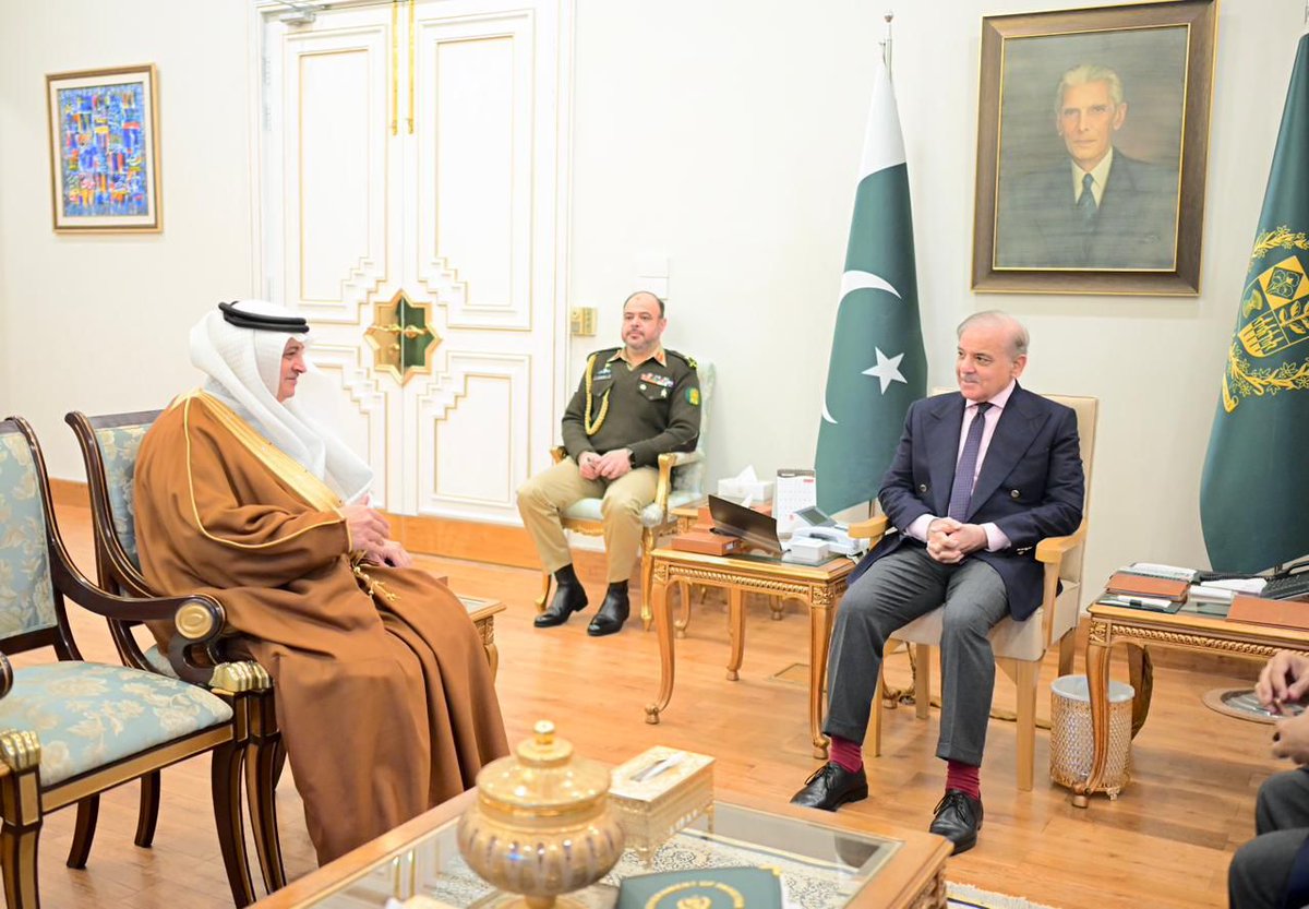 PP_199_SWL's tweet photo. Prime Minister Muhammad Shehbaz Sharif was called on by Saudi Arabia’s Ambassador to Pakistan His Excellency Nawaf bin Saeed Ahmed Al-Maliki at the Prime Minister’s House this evening During the meeting the Prime Minister expressed his respect and good wishes for the Custodian ⬇️ https://t.co/2oAQhl98Wh