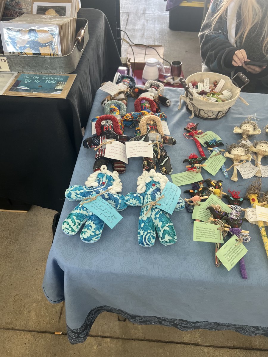 LankGriswold's tweet photo. Excuse me, do you guys make Trinidad Chambliss voodoo dolls?

#NOLA #GoDawgs #FuckTheRebs https://t.co/fWOIAItCCm