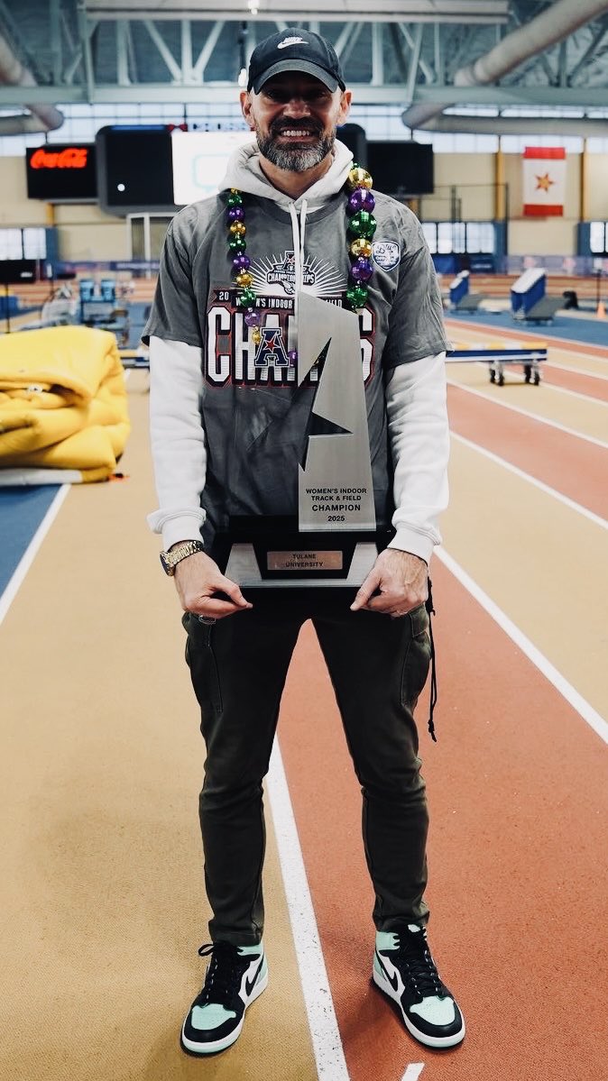 Adrian A. Myers tweet media