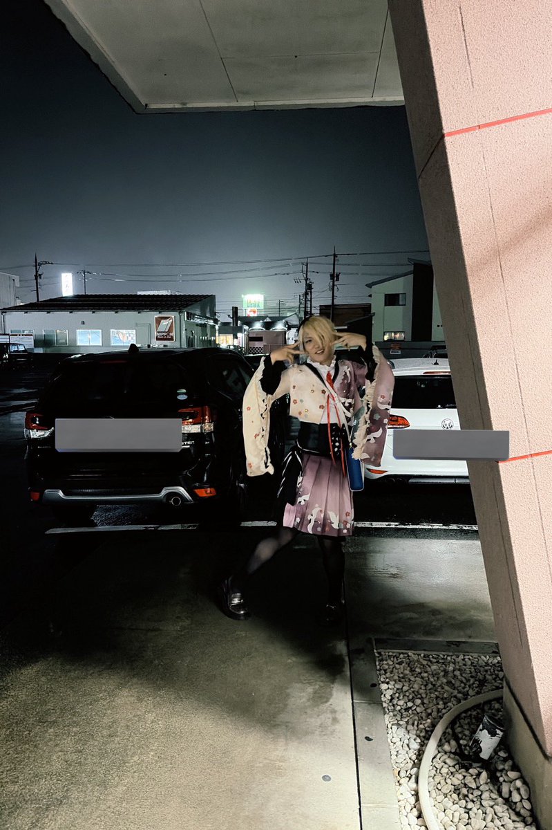 ryolovesmio's tweet photo. あけましておめでとうございます、2026年もよろしくお願いいたします。

同時に、2025年ライブ行ったりハロウィンしたり色んなところに行って楽しめました、ありがとうございました！ https://t.co/GHZh8KHAuA