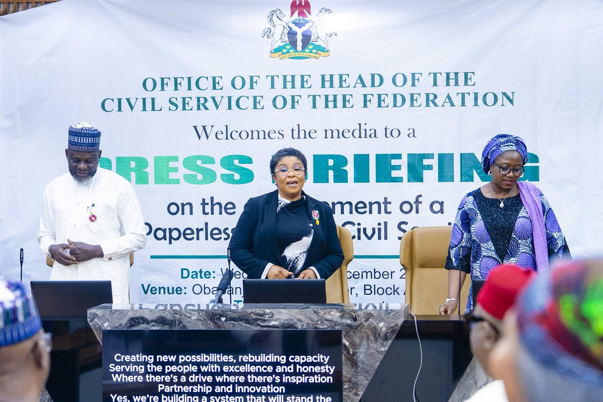 Didi_WalsonJack's tweet photo. 🇳🇬 A Defining Moment for Nigeria’s Civil Service.

Today, the Federal Civil Service achieved a historic milestone! As of 30th December 2025, all 38 Federal Ministries and Extra-Ministerial Departments (MEMDs), including the State House, OSGF, OHCSF, the Federal Civil Service Commission, and the Office of the Accountant-General, are paperless. This is a bold transition to a modern, digitally enabled, and accountable Public Service.