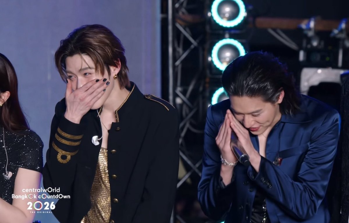 muffin_bkpp's tweet image. คุณชัชชาติ : คนรู้ใจกัน ถ้าห่างไปบ้าง ปีนี้ก็ขอให้กลับมาใกล้ชิดกัน ดูแลห่วงใยกันเหมือนเดิมนะครับ สำหรับพีพีกับบิวกิ้น ก็ขอเป็นตัวแทนเนอะว่า ก็คงอยู่ในลิสของสิ่งที่ไปต่อในปี 2026 ขออวยพรให้มีความสุขมากๆเลย

/ อมกขวัญใจมาก555252

 #CTWCountdown2026XPPKRIT
 #CTWCountdown2026XBILLKIN