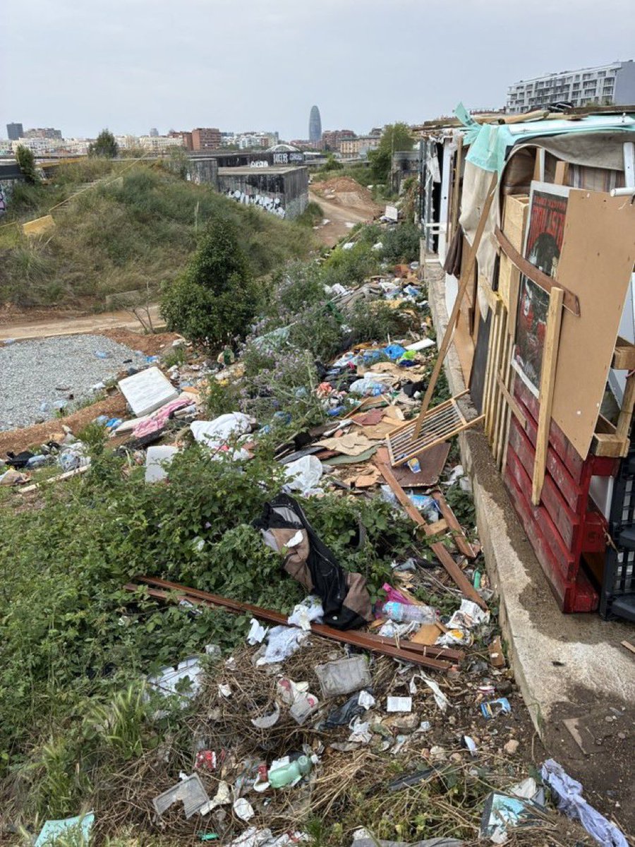 47 anys després una altra comunitat torna a construir un altre assentament en pitjors condicions fins i tot.
#Pobresa