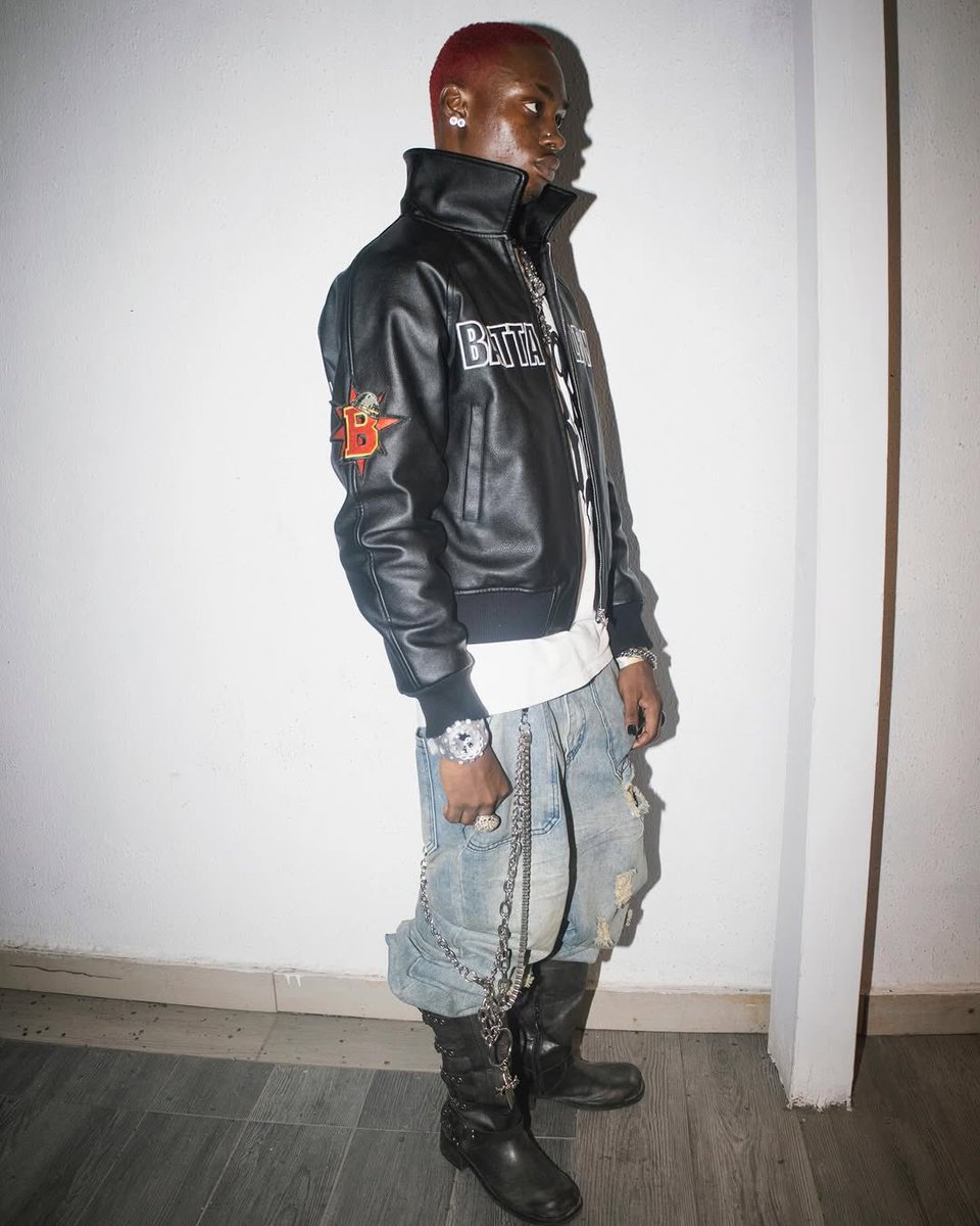 Egertton_'s tweet image. Quote this pic with your fav Egertton vid