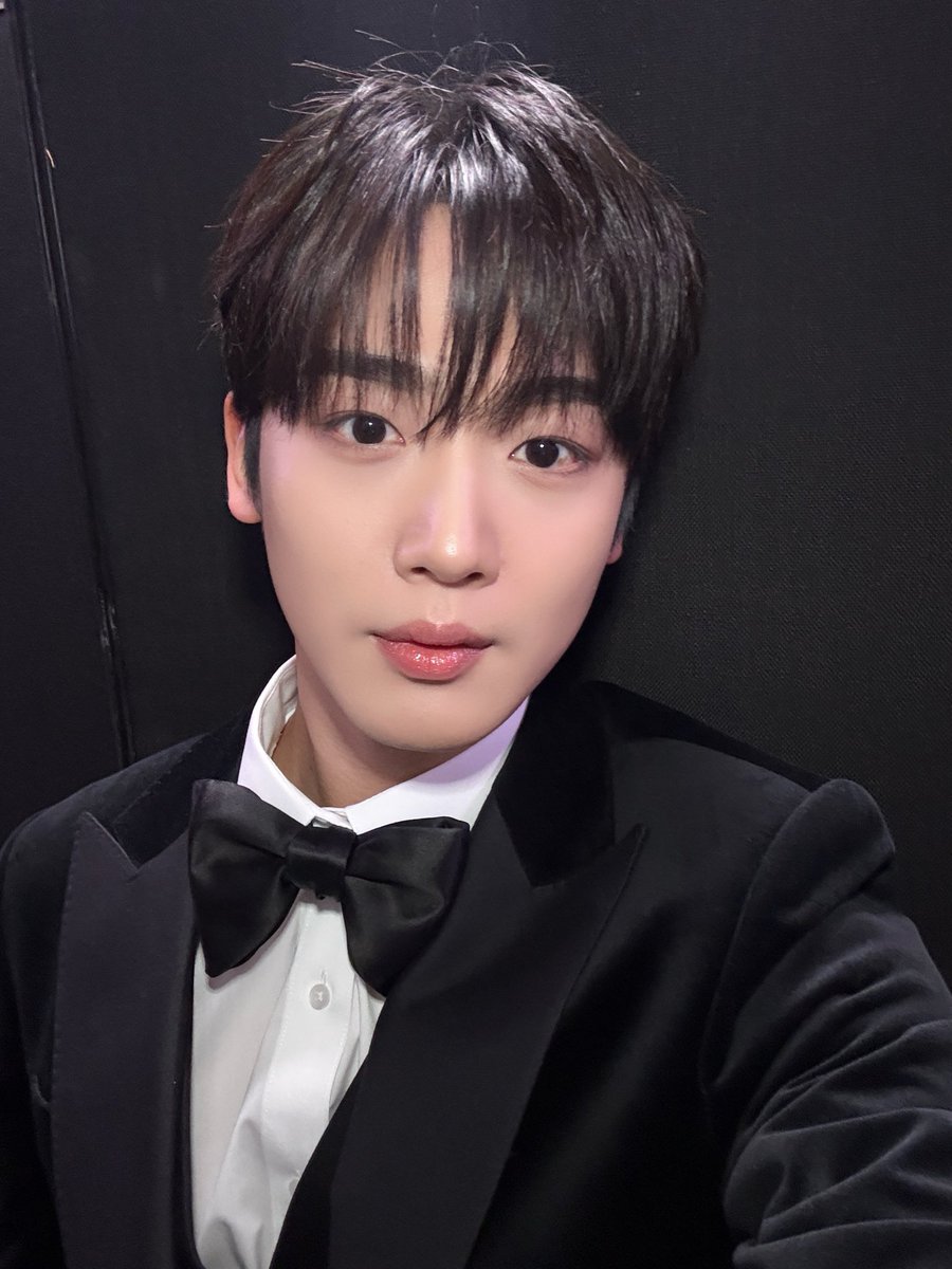 WEi__Official's tweet image. 밝은 미소만큼 빛나던 #2025SBS연기대상 속 요한💙 앞으로 더 빛날 요한의 다양한 모습 많이 기대해 주세요😉 다시 한번 미니시리즈 휴먼/판타지 남자부문 &amp;lt;우수연기상&amp;gt; 수상을 진심으로 축하합니다🏆

#위아이 #WEi
#김요한 #KIMYOHAN