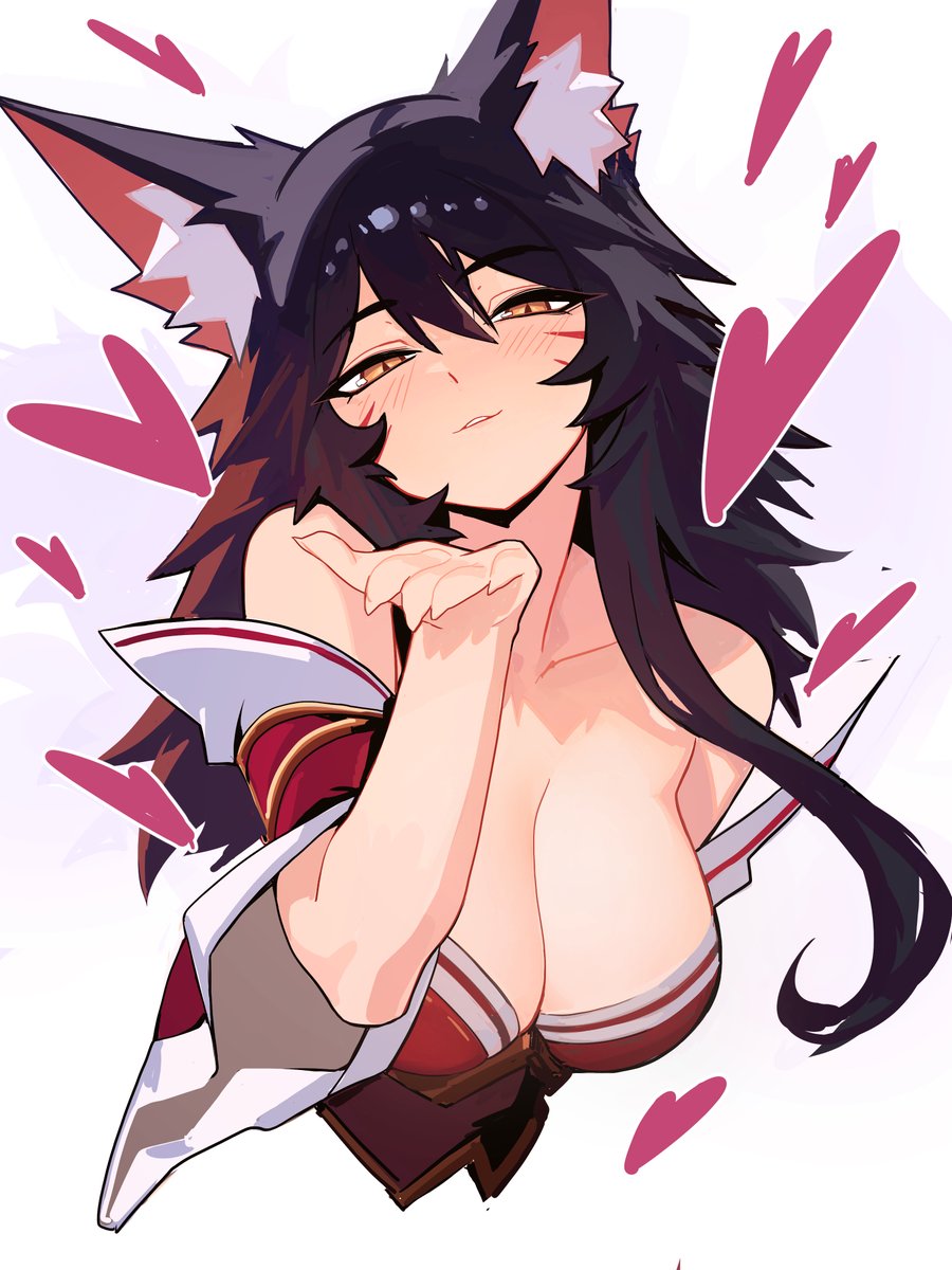 I drew Ahri! She's blowing you a kiss so you have a great 2026!!! Let me know what you think!!

Alt you know where