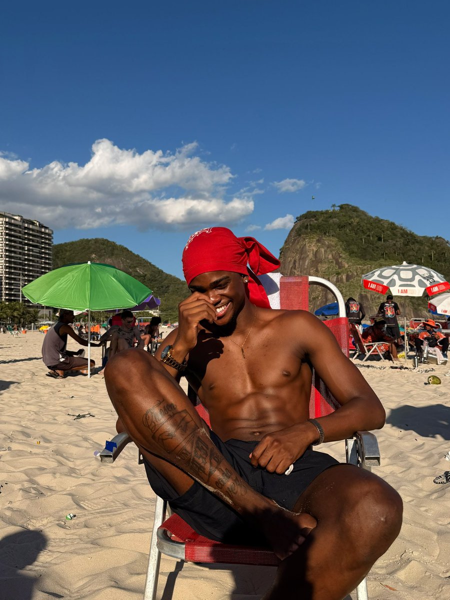 faiska22's tweet image. na cor do amor 📍