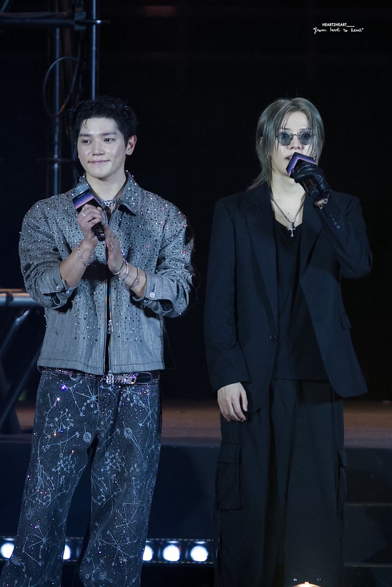 heart2heart____'s tweet image. HAPPY NEW YEAR 2026 !

#TAEYONG #YUTA #YUTAxOneBangkokCountdown 
#TAEYONGxOneBangkokCountdown 
#OneBangkokCountdownCelebration2026