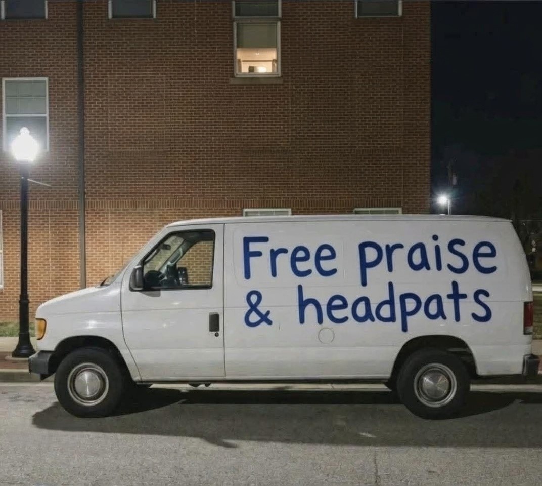 Arkieologen's tweet image. Which dumb puppygirl would tail wag her way straight into this trap?