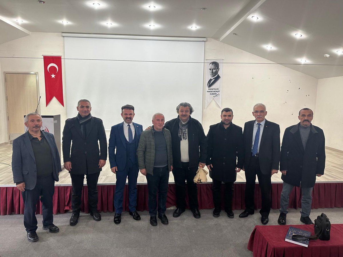 MuhammetGulec's tweet photo. 2025 yılı "Aile Yılı" etkinlikleri kapsamında Pamukkale Üniversitesi İnsan ve Toplum Bilimleri Fakültesi Öğretim Üyesi Prof. Dr. Turgut Tok hocamız, okulumuzda "Türk Tarihinde Ailenin Yeri ve Önemi" konulu konferans vermiştir. 
@denizlimem 
@emre_caliskan
@turguttok20 https://t.co/qVXm0Fw6U9