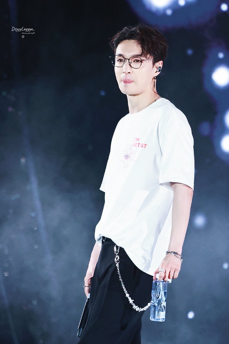 MAC トレカ(张艺兴) Lay 2025年も本当にお疲れ様でした cr. DsyyyLayyyx_ #LayZhang