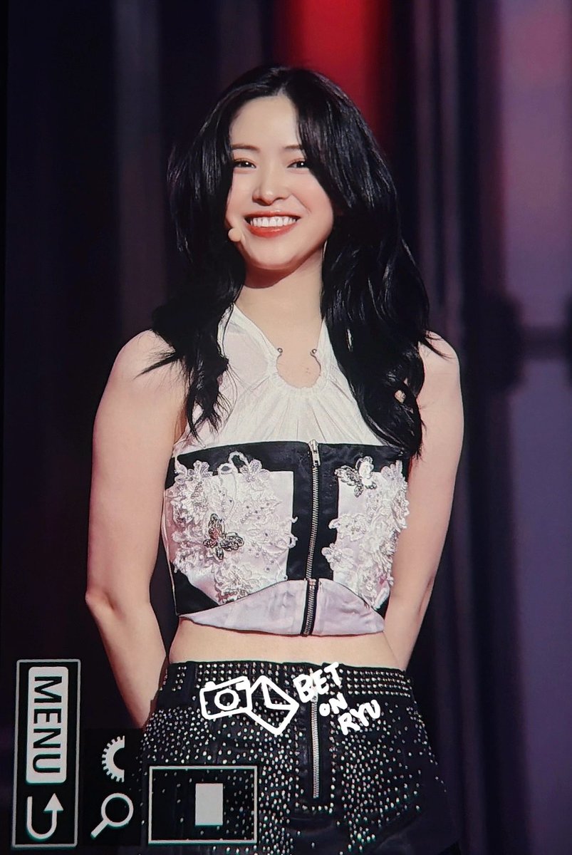 betonryu_srj's tweet image. 251231 MBC 가요대제전

공주님 새해 복 많이 받으세용~~~

#있지 #ITZY #류진 #RYUJIN 
@ITZYofficial