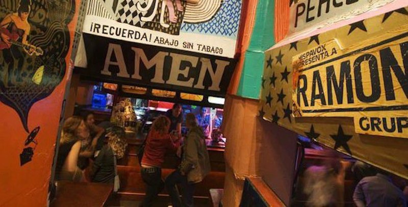 Seguro que hoy tienes tiempo para recuperar este reportaje de Carlos Ruiz sobre el ROCK DE MALASAÑA (es cierto, hubo tal cosa e incluso floreció) youtu.be/wLoYty5ScxA?si…