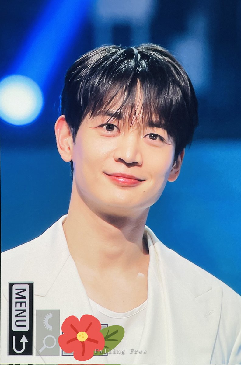 129FallingFree's tweet image. 251231-260101 가요대제전 preview
매년 밍자님과 함께하는 한 해의 마지막과 시작이 행복하다... 🥰
#민호 #MINHO #ミンホ
#샤이니 #SHINee