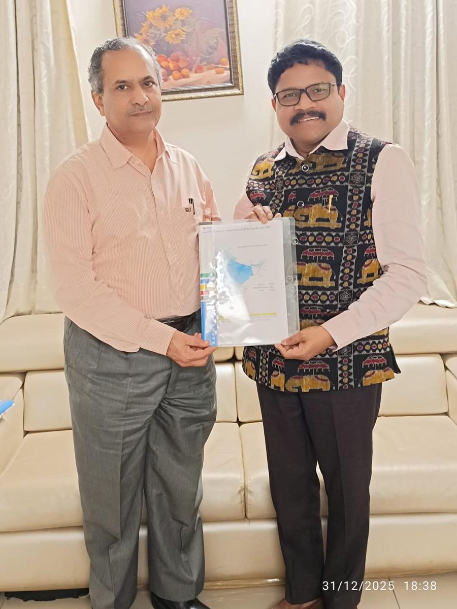 MahalingMukesh's tweet photo. Interacted with Dr. Shashank Pandya, Director, GCRI—an institute trusted by patients nationwide. We discussed cancer care innovation, research, and patient-focused healthcare delivery. https://t.co/qA8IdpBrmJ