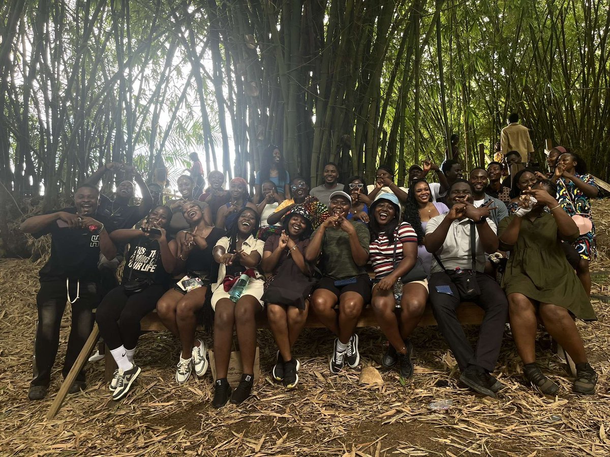 roamcrew_gh's tweet photo. Thank you all for sticking with us in 2025. We go harder in 2026 🥳🫶🏾 https://t.co/Q8B3DKsDnR