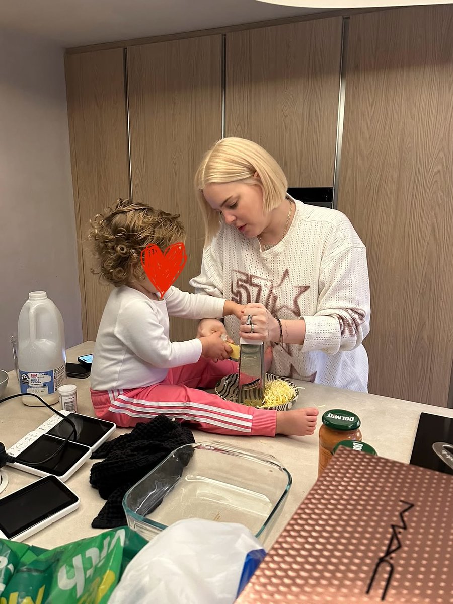 ANNE-MARIE tweet media