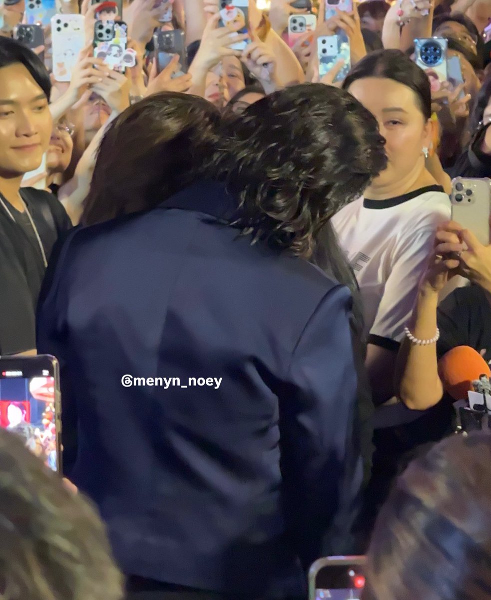 น่ารักมากกกก พีซบไหล่กิ้น กิ้นเอียงหัวตาม เอ็นดู ㅠ ㅠ 

#CTWCountdown2026XBILLKIN
#CTWCountdown2026XPPKRIT #bbillkin #ppkritt