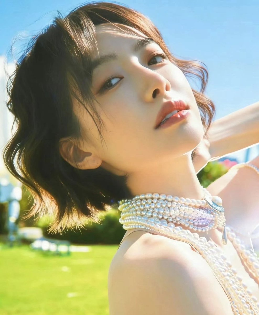 songqianarchive's tweet photo. May the new year guide you onto a bright, flowery path filled with growth &amp; new opportunities. Wishing you success, happiness, and confidence in all you do this year my love. 🎇🤍

Hello 2026! Be good to her https://t.co/P2ZweW0Wdk