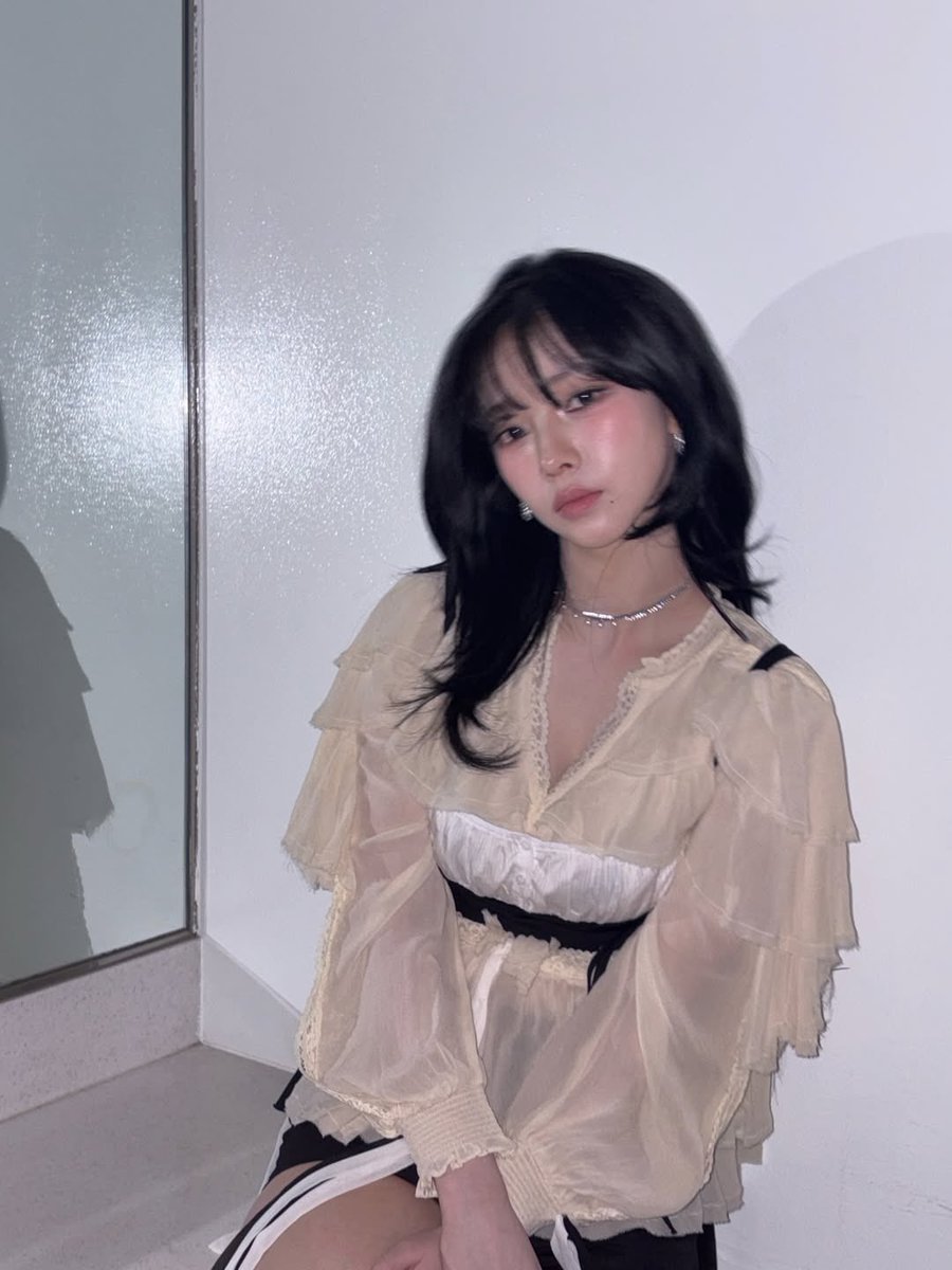 Raelynn. tweet media