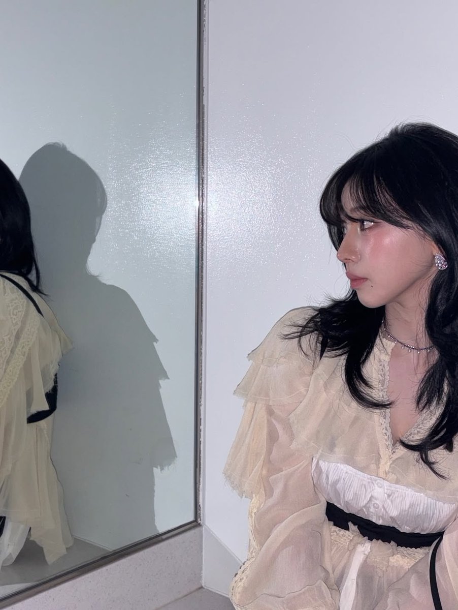 Raelynn. tweet media