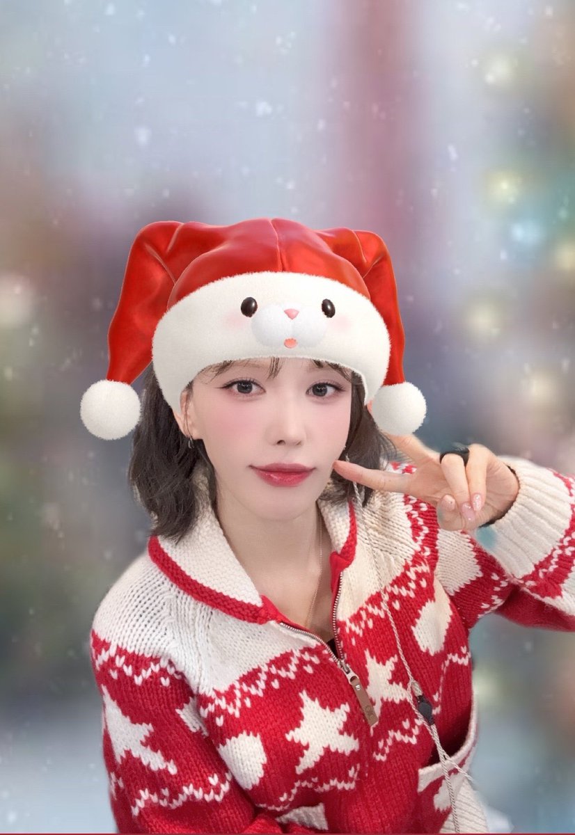 sunwendiy's tweet photo. ㅤㅤ
New year, new spirit. Thank you for being a great friend last year. Happy New Year! Happy 2026! May all your plans and goals this year be achieved without a hitch. 🩵
ㅤㅤ https://t.co/gLzE4iTlN8
