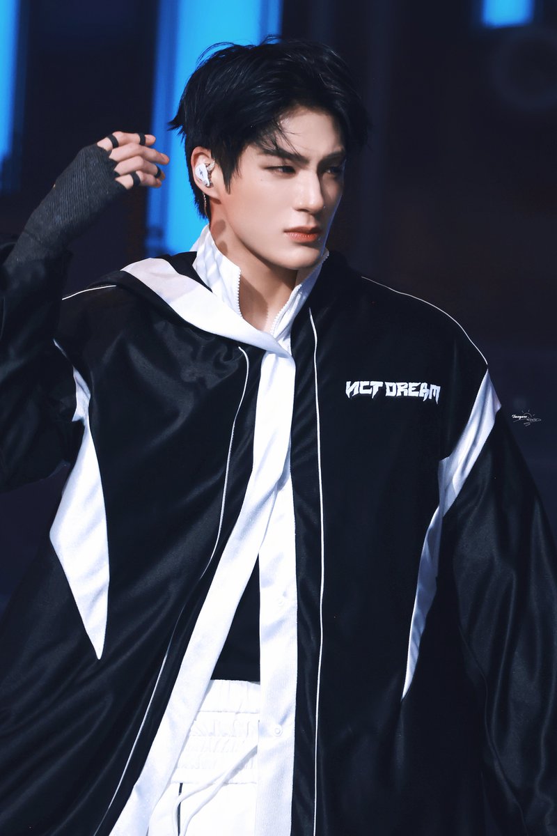 TASOGARE_0423's tweet image. 260101 MBC 가요대제전

#제노 #JENO #NCTDREAM #NCT