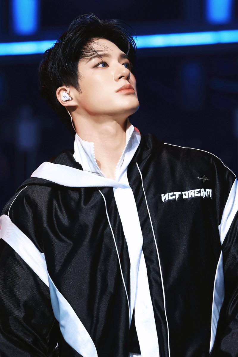 TASOGARE_0423's tweet image. 260101 MBC 가요대제전

#제노 #JENO #NCTDREAM #NCT