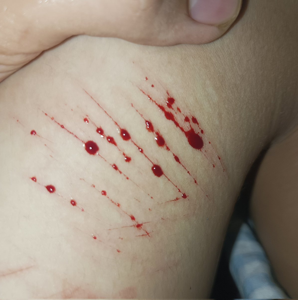 Attackount's tweet image. I'm very ready for new years