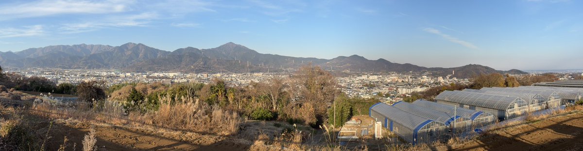 pede_deck's tweet image. 2025年ありがとうございました（最近は制作活動が出来ておらず当アカウントはほぼ停止していたが）

昨日の秦野盆地の写真で締めます