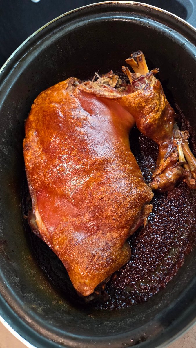 mita201's tweet image. What is the fifth element?