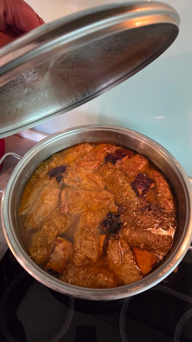 mita201's tweet image. What is the fifth element?