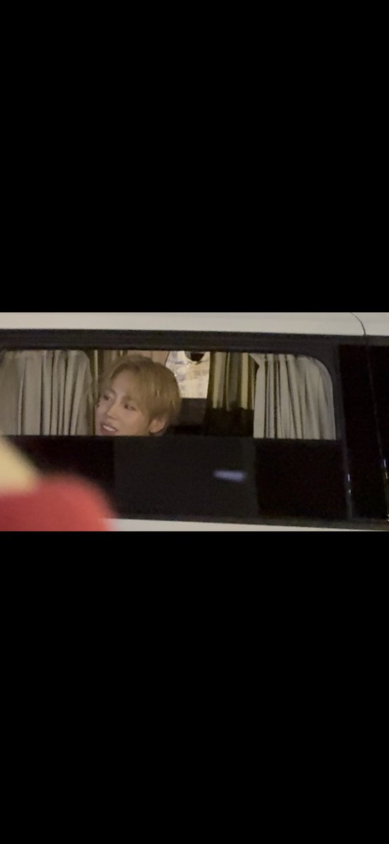 today_sengwoon's tweet photo. 떵웅 우진 퇴근 우진이 끝꺼지 남았어어어 https://t.co/Kl6FQLfKuW