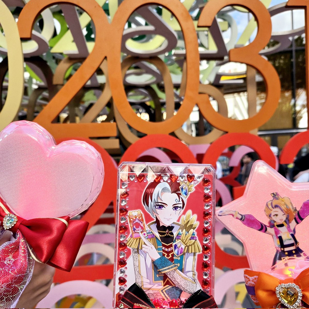 Eruru_pri's tweet photo. 今年は、本当に幸せな一年でした！
大好きなプリマジを、大好きな人たちと一緒に楽しめて本当に！マジで！嬉しかった！🥹👐💕
みんな本当にありがとう！
あぁ、最高だったぞ…2025クロラのMagic of the peopleとかｱﾏﾈ様とか…

これからも、好きな気持ちを続けて、2026年もよろしくお願いします❤️ https://t.co/DJgdvvtBml