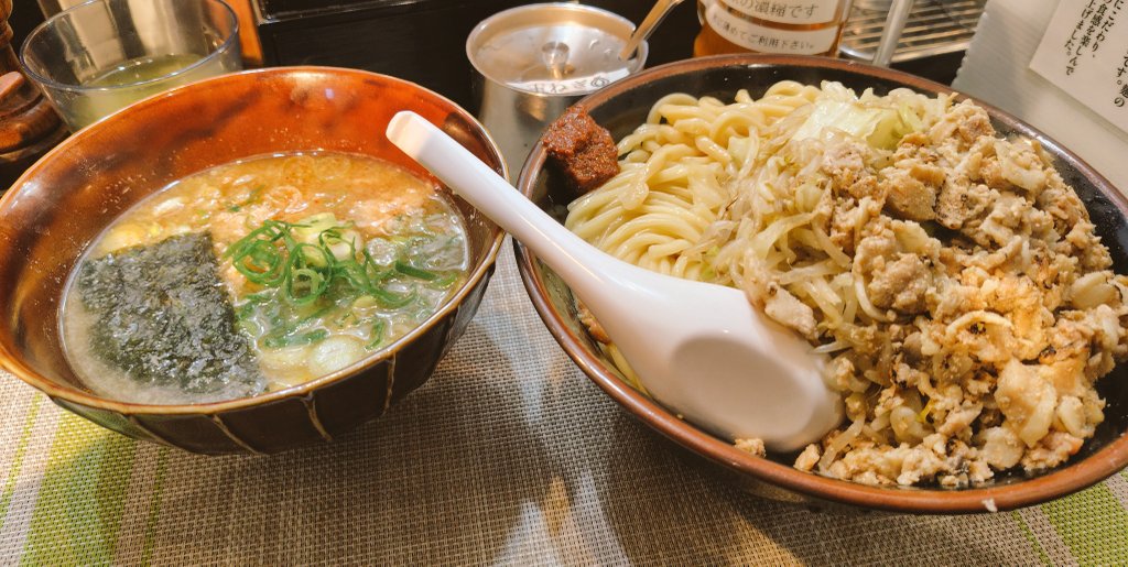 seven_ava's tweet photo. 年越しつけ麺 https://t.co/O6Eu40LXQw