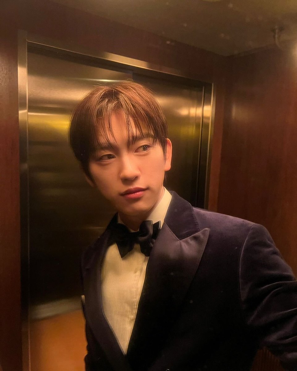 청룡사진꽁꽁숨겨둿네