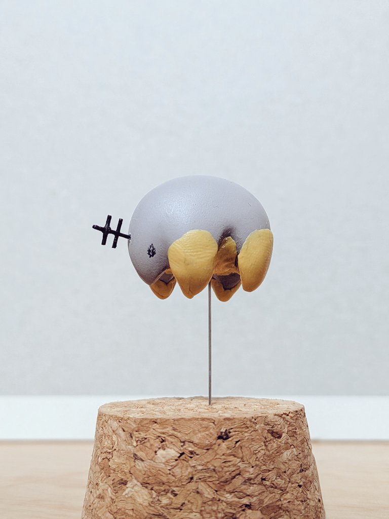 メカトロキューブ7用に
あらゐけいいちさんの小林さん、アオノさん、あらゐさんや小物

三島芳治さんの人工衛星

数は少ないけれどゼロから造形に挑戦の年でした
どれも突貫作成で
人工衛星はいままさに形状修正の年越し‥やり始めると楽しい

本年もお疲れ様でございましたー
#今年作った模型晒そうぜ