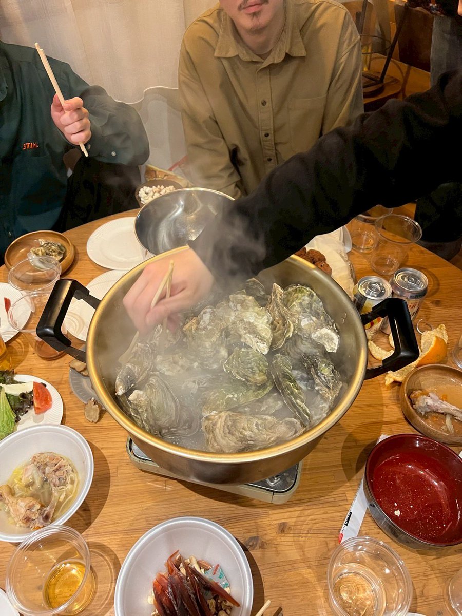 AJ_Chiba's tweet photo. やっとこさ初参加！！
ただただ楽しく、温かく、賑やかな一日
今年は何もできなかったなあ、やろうと思えばなんだってできるなあ、自分もなんでもやっていかないとなあ、と思わされた一日
#道東ヤング忘年会 
#東京道東同好会 https://t.co/qOxs67TrNy