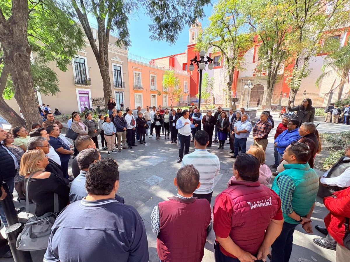 Diario de reflexión. Día 365

Gracias a Dios.

Gracias a la familia, a la vida, a los amigos, a las buenas personas, a la gente generosa.
Gracias, gracias, gracias.

Por un año de trabajo.
Por un año de buenas lecciones.
Por un año de crecimiento.
Por un año de aprendizaje.
Por