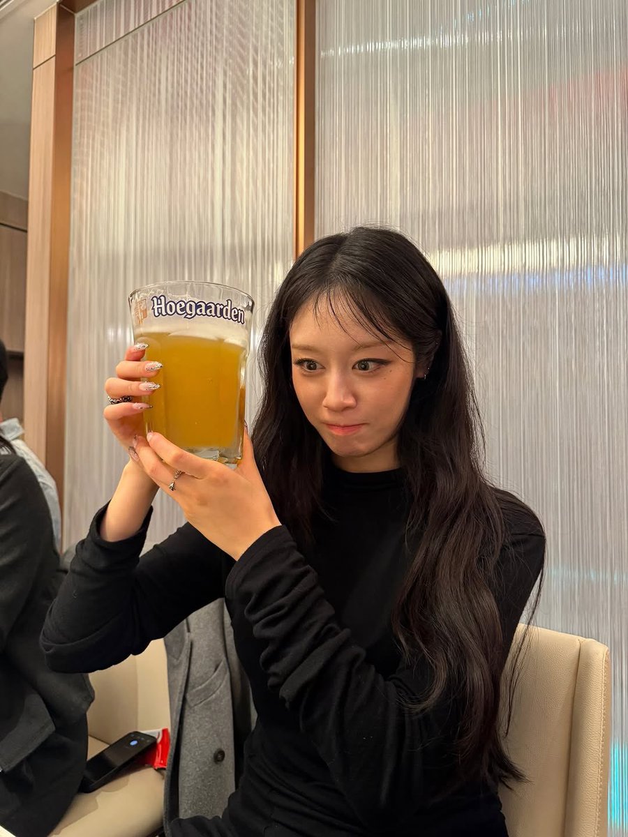 징 tweet media
