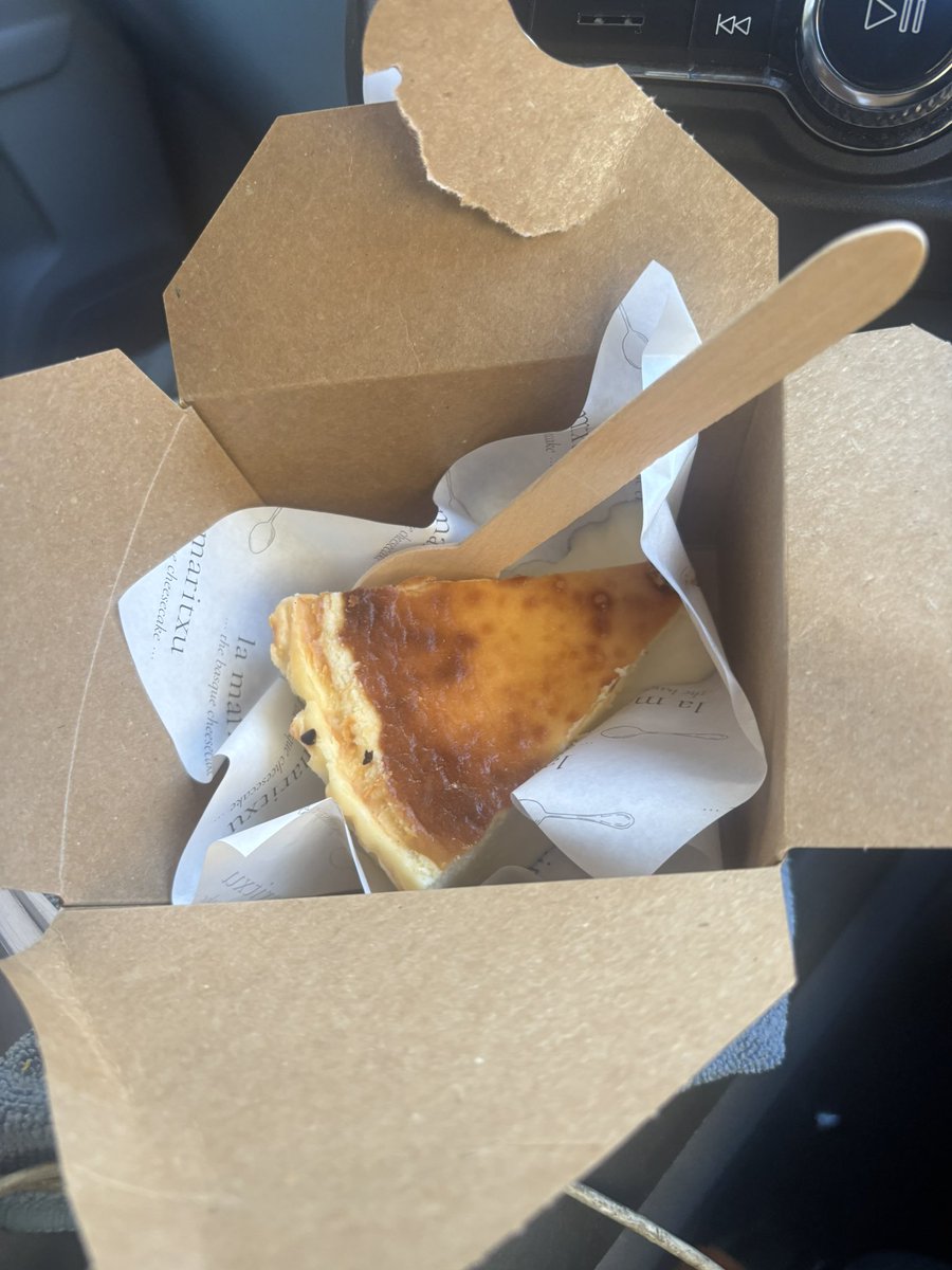 Lovely Arab lady just bought me a nice bit of cheesecake from my favourite place in Connaught street ..