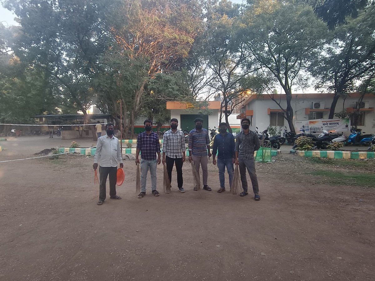 Shramdaan Activity (Cleaning of Office and nearby Area) Conducted for 01 hour on 20.12.2025 at Divisional office Raichur. <a href="/FCI_India/">Food Corporation of India</a> <a href="/FciKarnataka/">FCI_Karnataka</a> <a href="/fcisouthzone_pr/">FCI ZO South</a> <a href="/FCI_DoRaichur/">FCI DO RAICHUR</a> <a href="/fooddeptgoi/">Department of Food & Public Distribution</a>