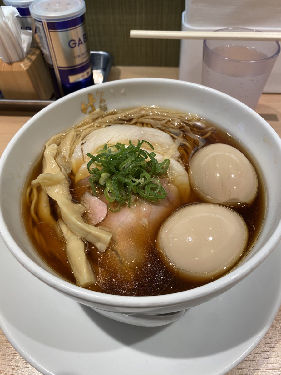 _Bad_Apple_'s tweet photo. 2025年下半期個人的ベストラーメン(淡麗系)

個人的備忘録_(:3｣∠)_
上半期ほど新規開拓はできてないけど、色々行くことができて大満足

・東京(秋葉原) マルショーラーメン
・東京(新宿) らぁ麺 はやし田
・新潟(長岡) 長岡生姜醤油 竹内商店
・京都(西院) 麺処 鶏谷 https://t.co/QH5vOggBbm