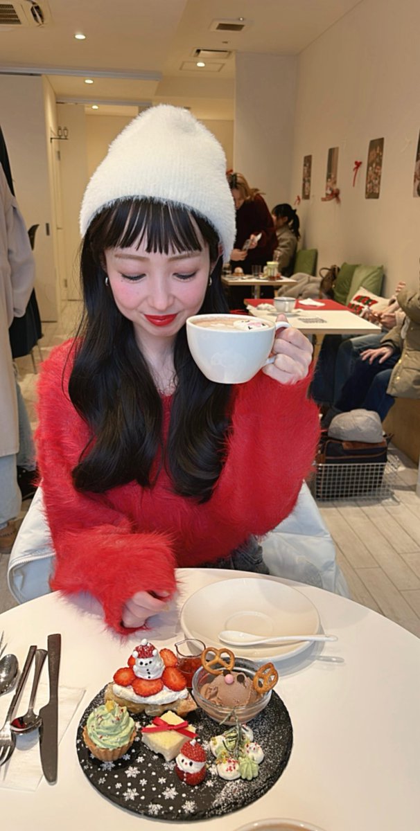 2025年も大変お世話になりました🙇‍♀️✨
2026年も髙橋愛美を
どうぞ宜しくお願い致します🐴❤️‍🔥
ご一読頂けますと、嬉しいです。