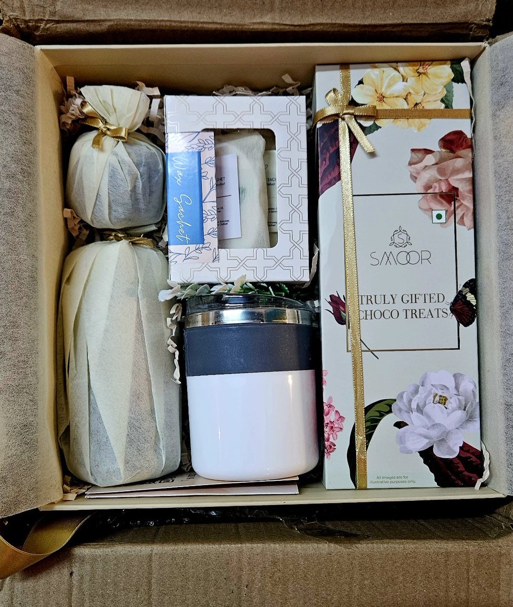 who_JSS's tweet image. A Suprise box from my best friend @unaku_jj  
It's been over a decade but nothing has changed, we share the same vibe, connection, exciting convos  and turned into family friends 🤗💕

#BlessedAndGrateful