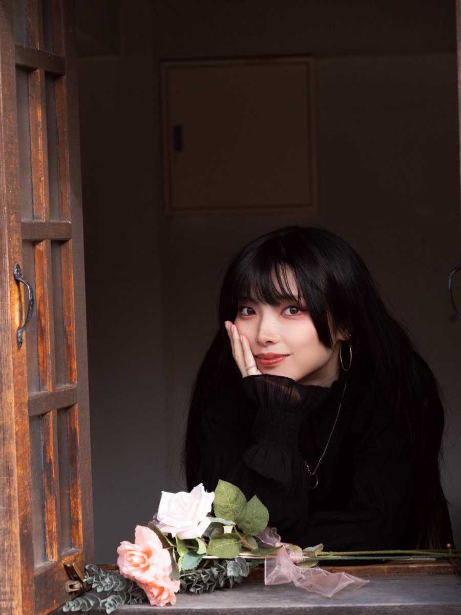 Pinohit0's tweet image. 今年は…

ソロ8本
コラボ17本

今までコラボなんて年2〜3本だったのに、
急にどうした？って自分でも思う年でした。

主宰の踊ってみたミュージカルを公演し、
次の踊ミュが動き出した年。

ナンバーも初出展しました。
鞭も打ちました。

表現にずっと正直だった一年。
来年も、狂気を携えて。