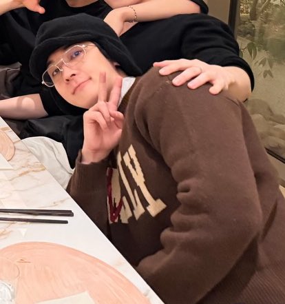 wonwooszone's tweet image. WONWOOOOO 🤎